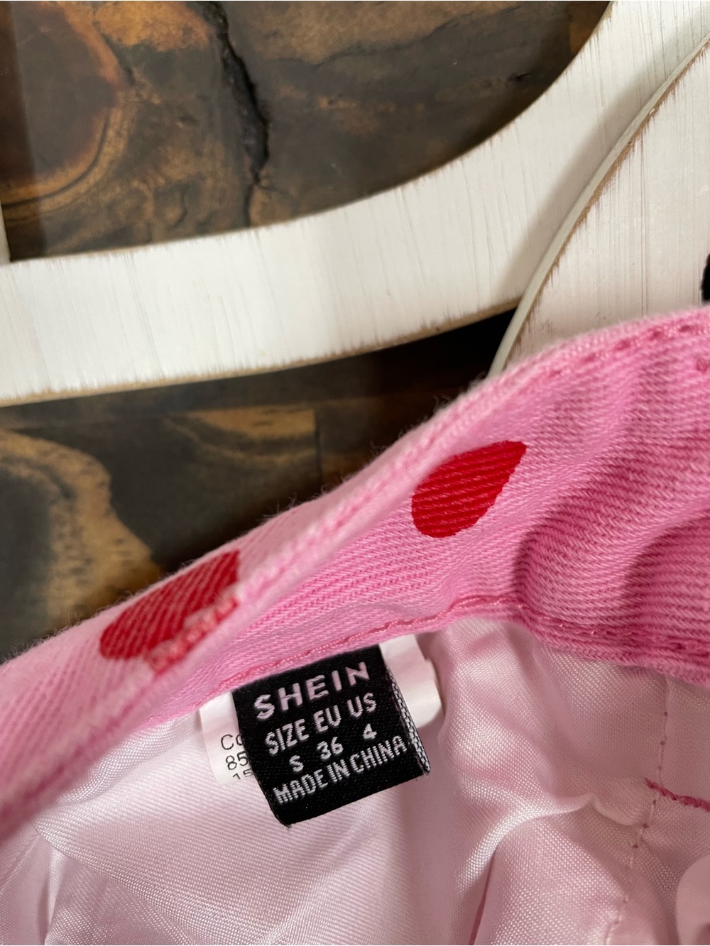SHEIN | High Waist Straight Denim Jeans Pink Red Heart Print - Picture 10 of 10
